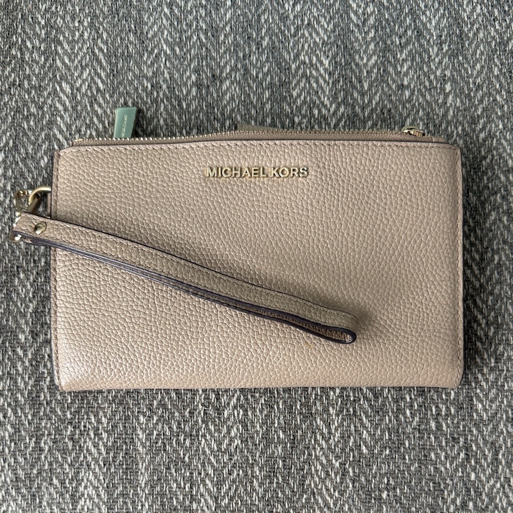 Michael Kors Wristlet Wallet